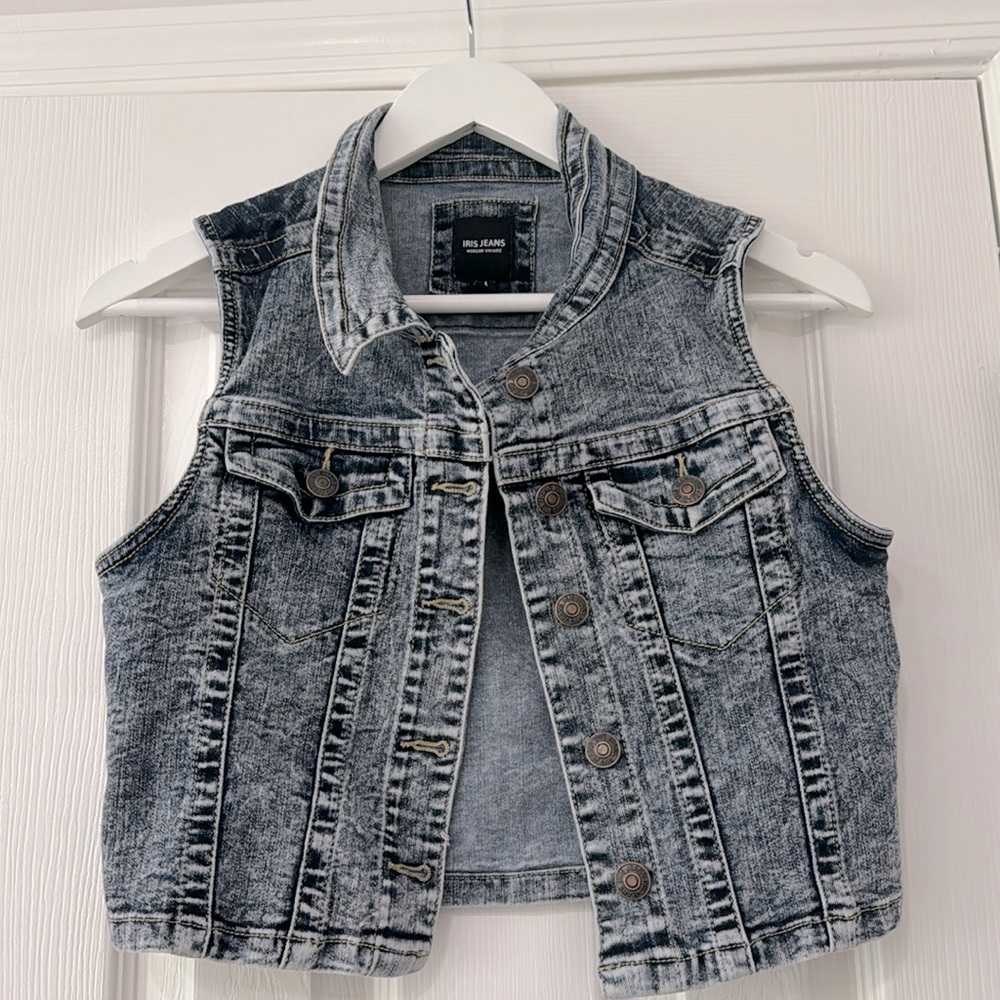Like new Iris jeans vest